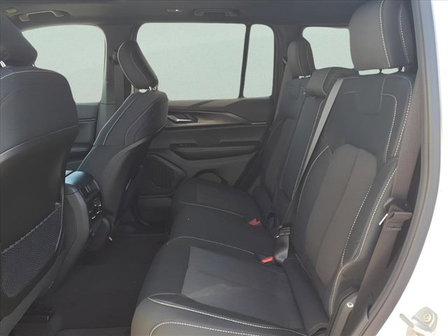 New 2025 Jeep Grand Cherokee Laredo X w/ Luxury Tech Group I image 10