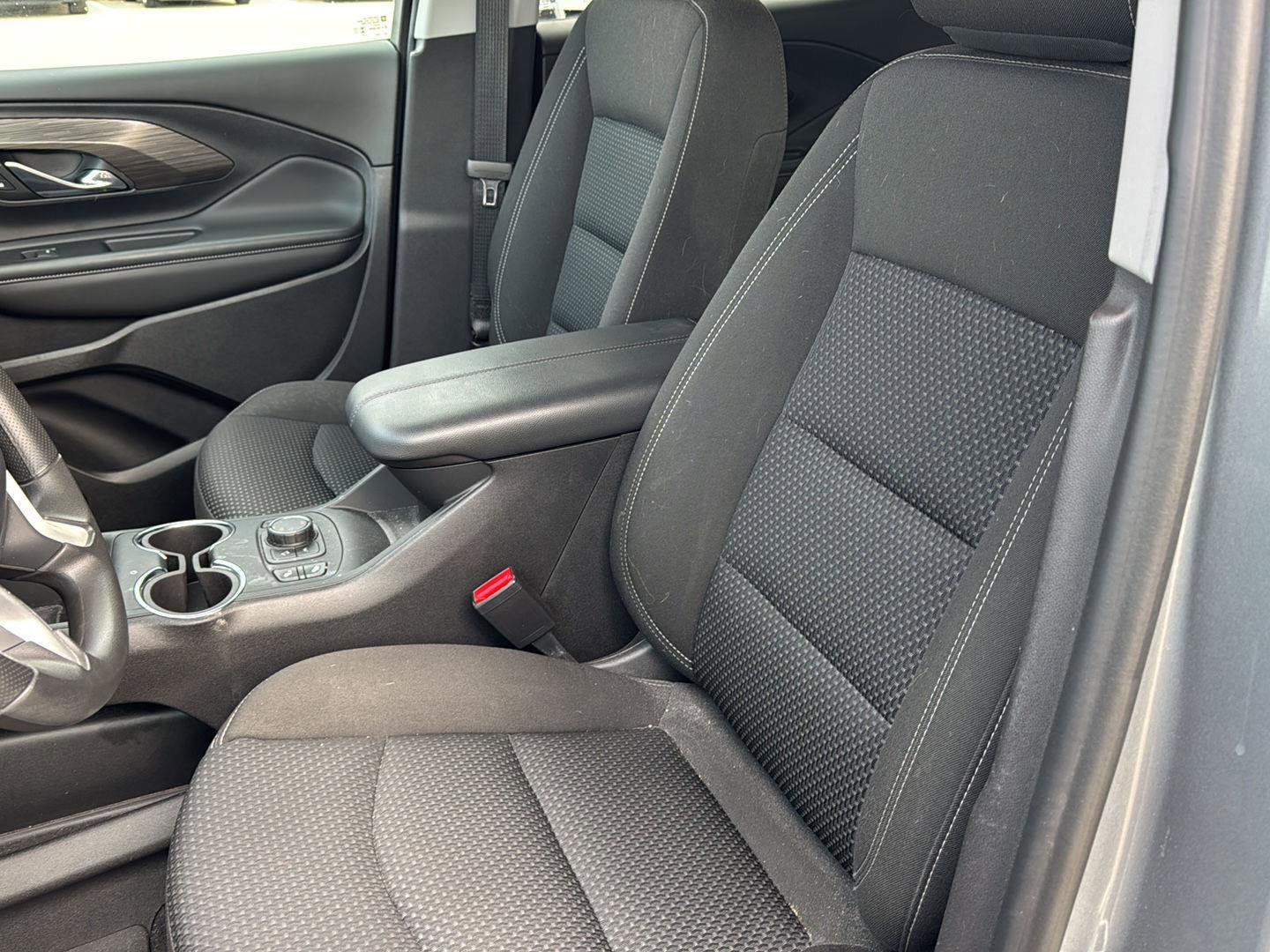 Used 2023 GMC Terrain SLE w/ Driver Convenience Package image 13