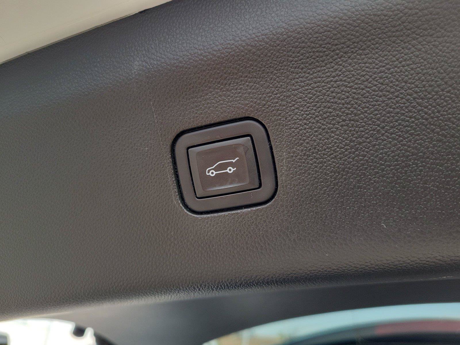 Used 2023 Buick Enclave Essence AWD/4WD image 8