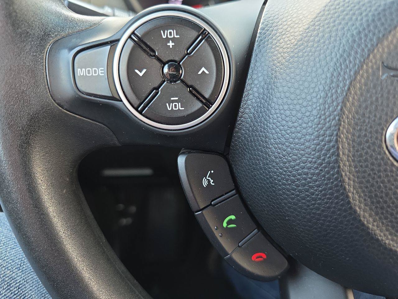 Used 2016 Kia Soul + FWD image 27