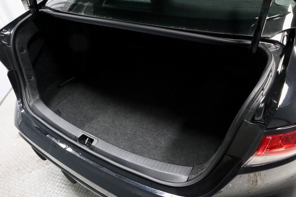 Used 2025 Toyota Corolla SE image 14