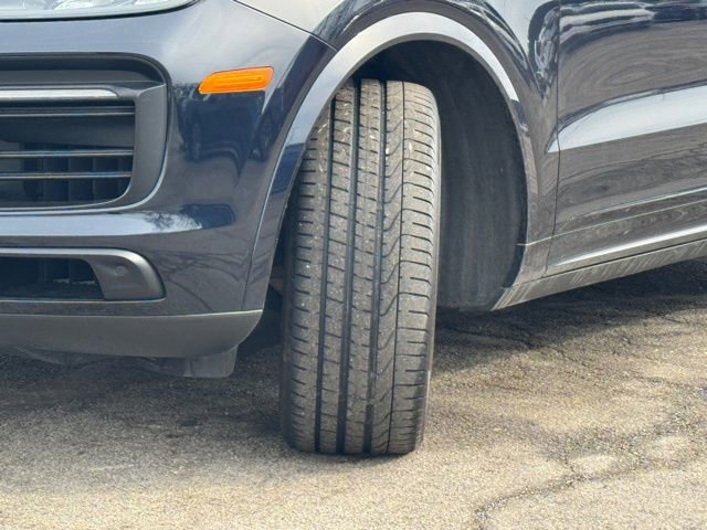 Used 2022 Porsche Cayenne Platinum Edition w/ Premium Package Plus image 13