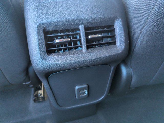 Used 2023 Chevrolet Equinox LT image 17