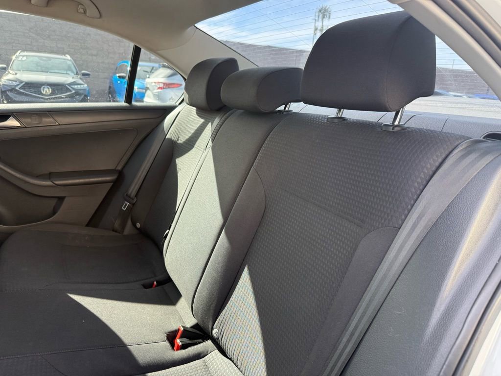 Used 2016 Volkswagen Jetta S image 10