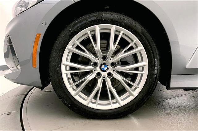 Used 2024 BMW 330i xDrive Sedan w/ Premium Package image 8