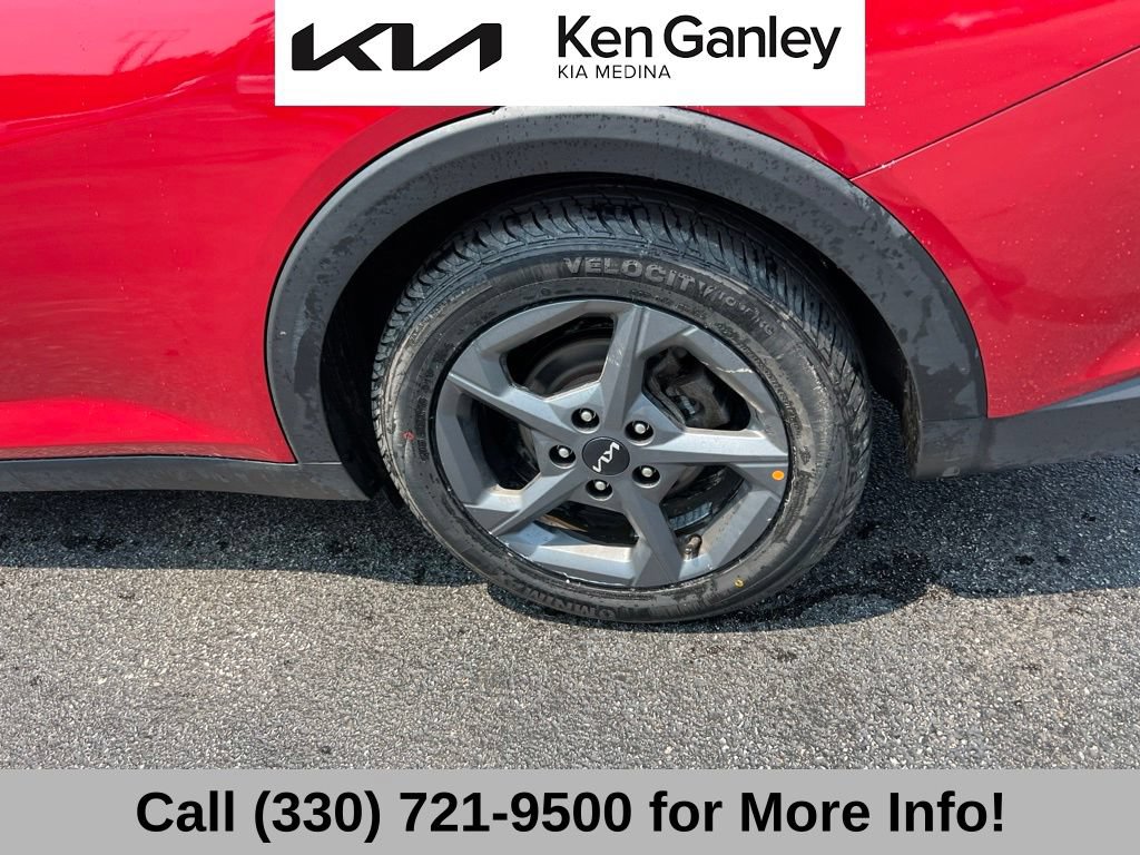 Certified 2025 Kia K4 FWD image 24