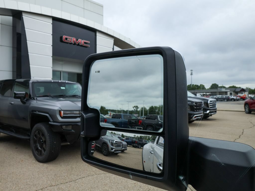 Used 2024 GMC Sierra 3500 Denali w/ Denali Reserve Package AWD/4WD image 30