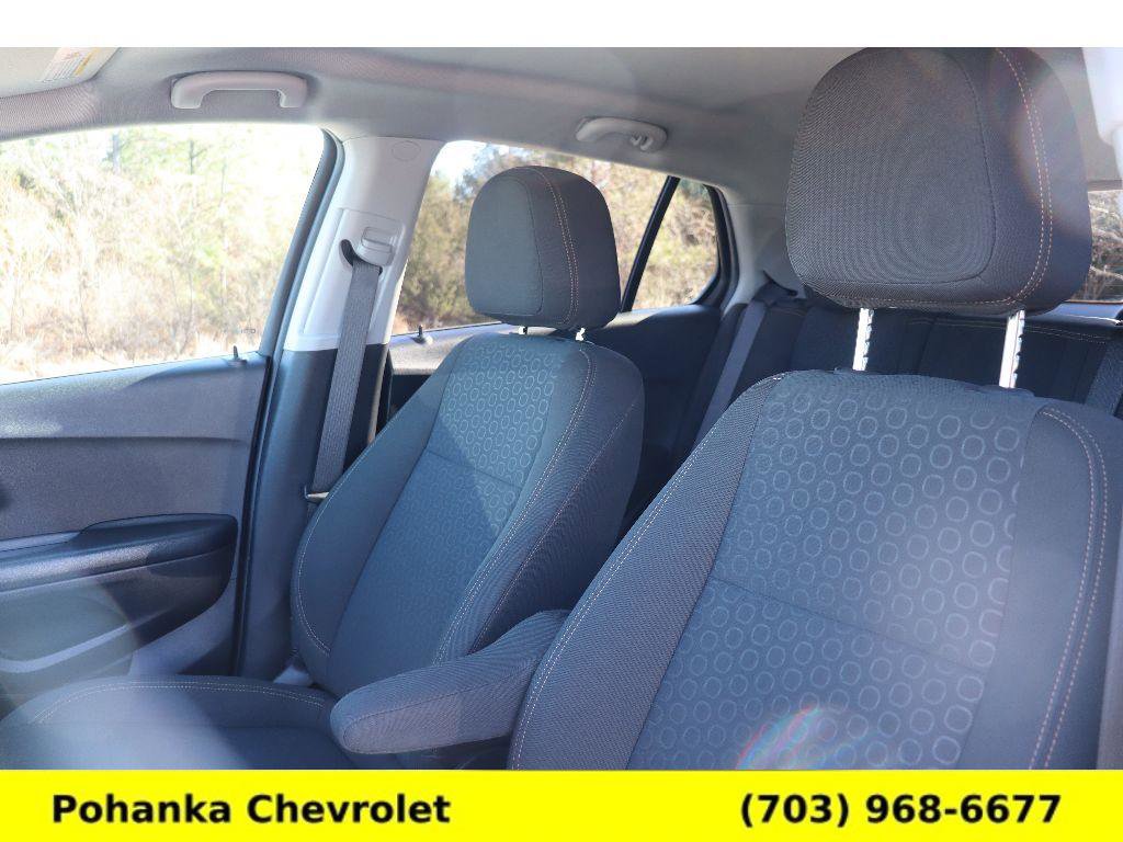 Used 2022 Chevrolet Trax LS w/ Tint and Cruise Package image 20