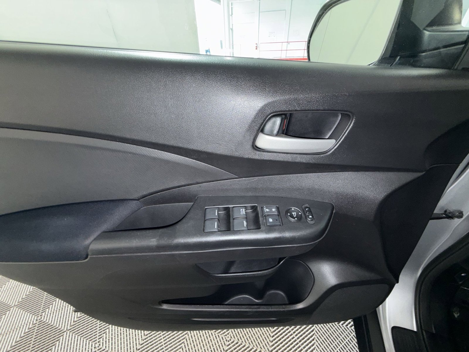 Used 2016 Honda CR-V LX image 15