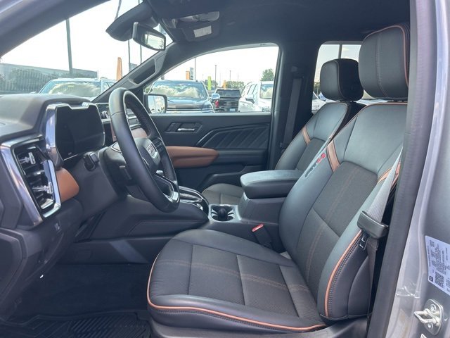 Used 2024 GMC Canyon AT4 w/ Technology Package image 15