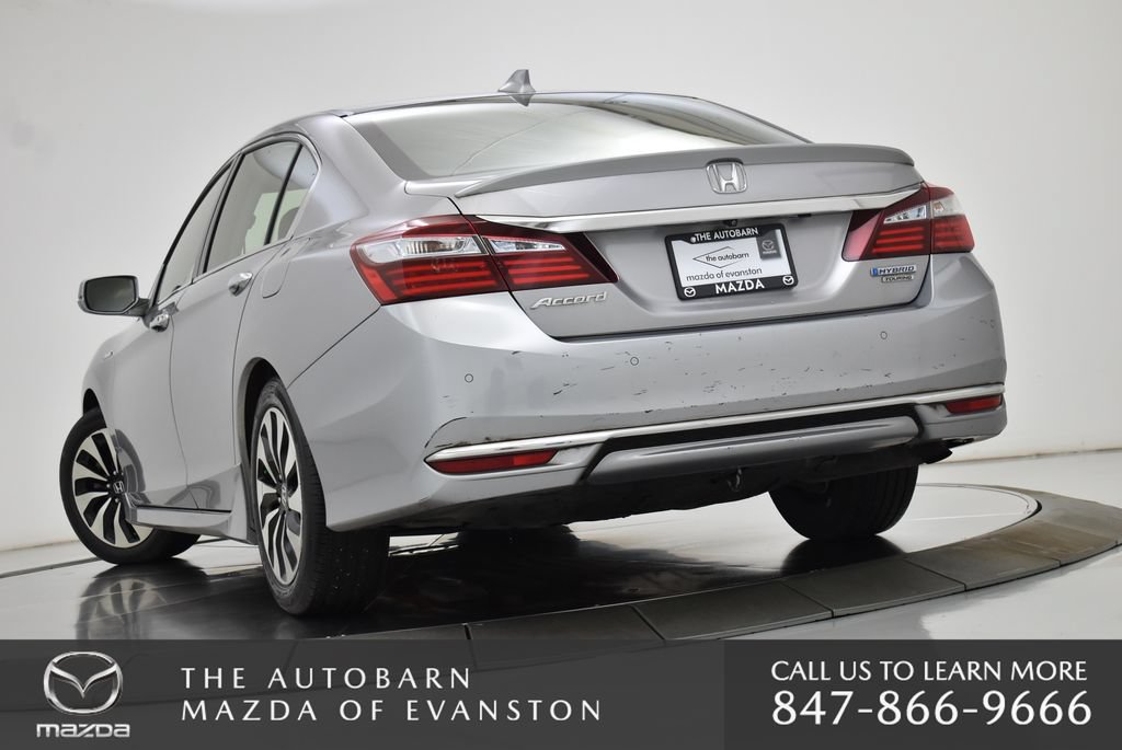 Used 2017 Honda Accord Touring image 9