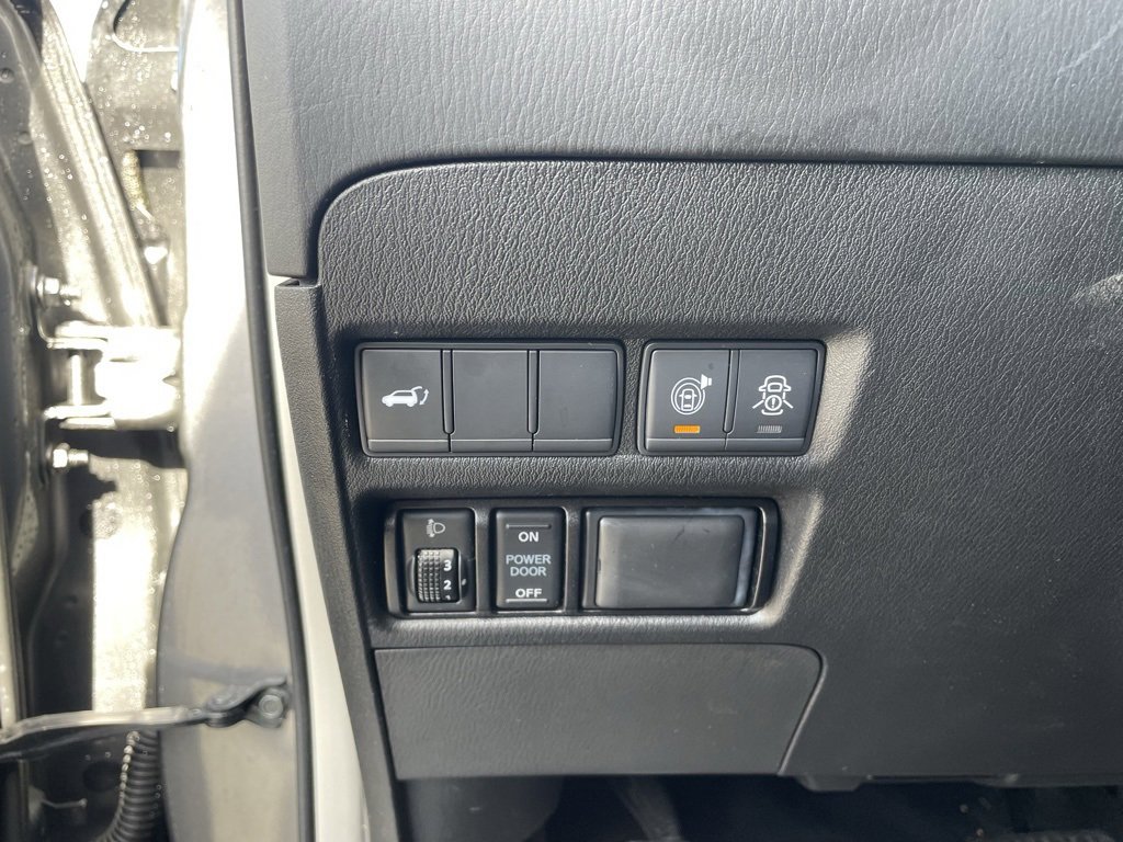 Used 2019 Nissan Armada SL w/ Premium Package image 12