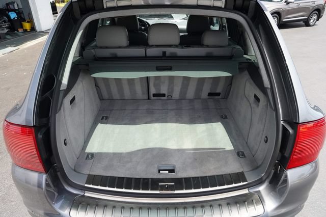 Used 2005 Porsche Cayenne Turbo AWD/4WD image 26