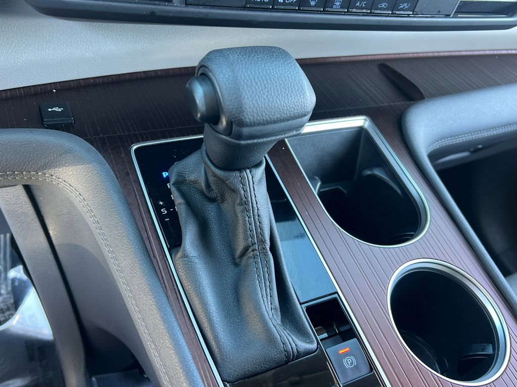 Used 2024 Toyota Sienna LE image 23