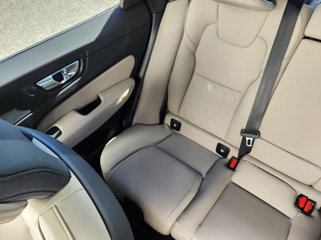 New 2026 Volvo XC60 T8 Plus w/ Climate Package PRO AWD/4WD image 13