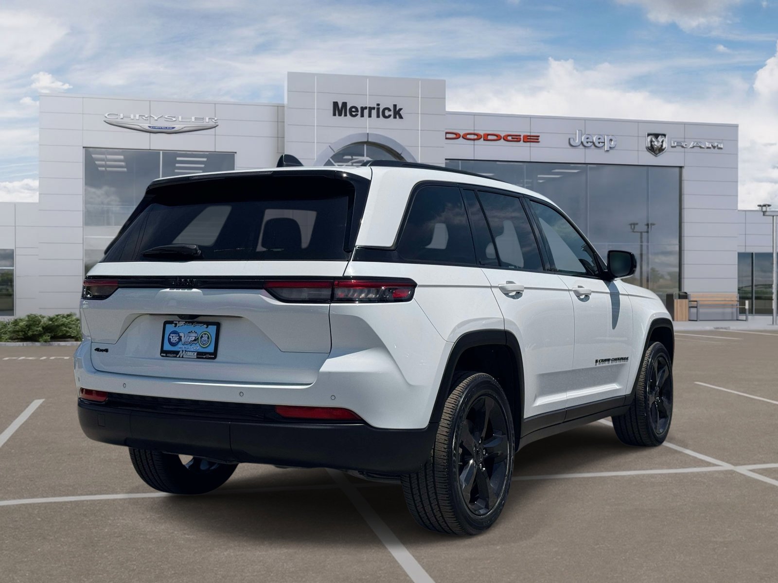 Certified 2024 Jeep Grand Cherokee Altitude AWD/4WD image 6