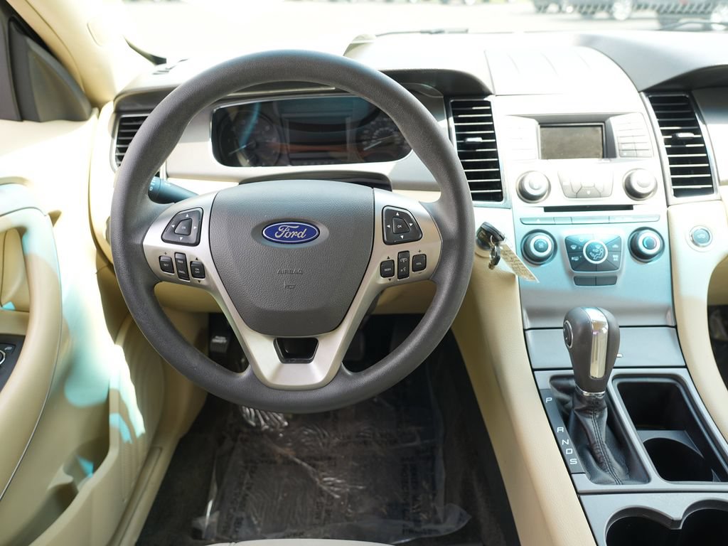 Used 2018 Ford Taurus SE FWD image 20
