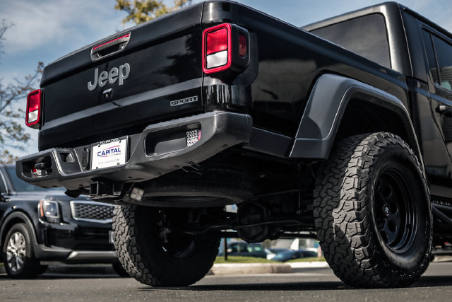 Used 2020 Jeep Gladiator Sport w/ Quick Order Package 24S AWD/4WD image 28