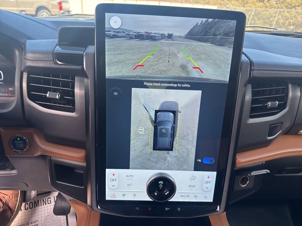 Used 2023 Ford Expedition Platinum image 23