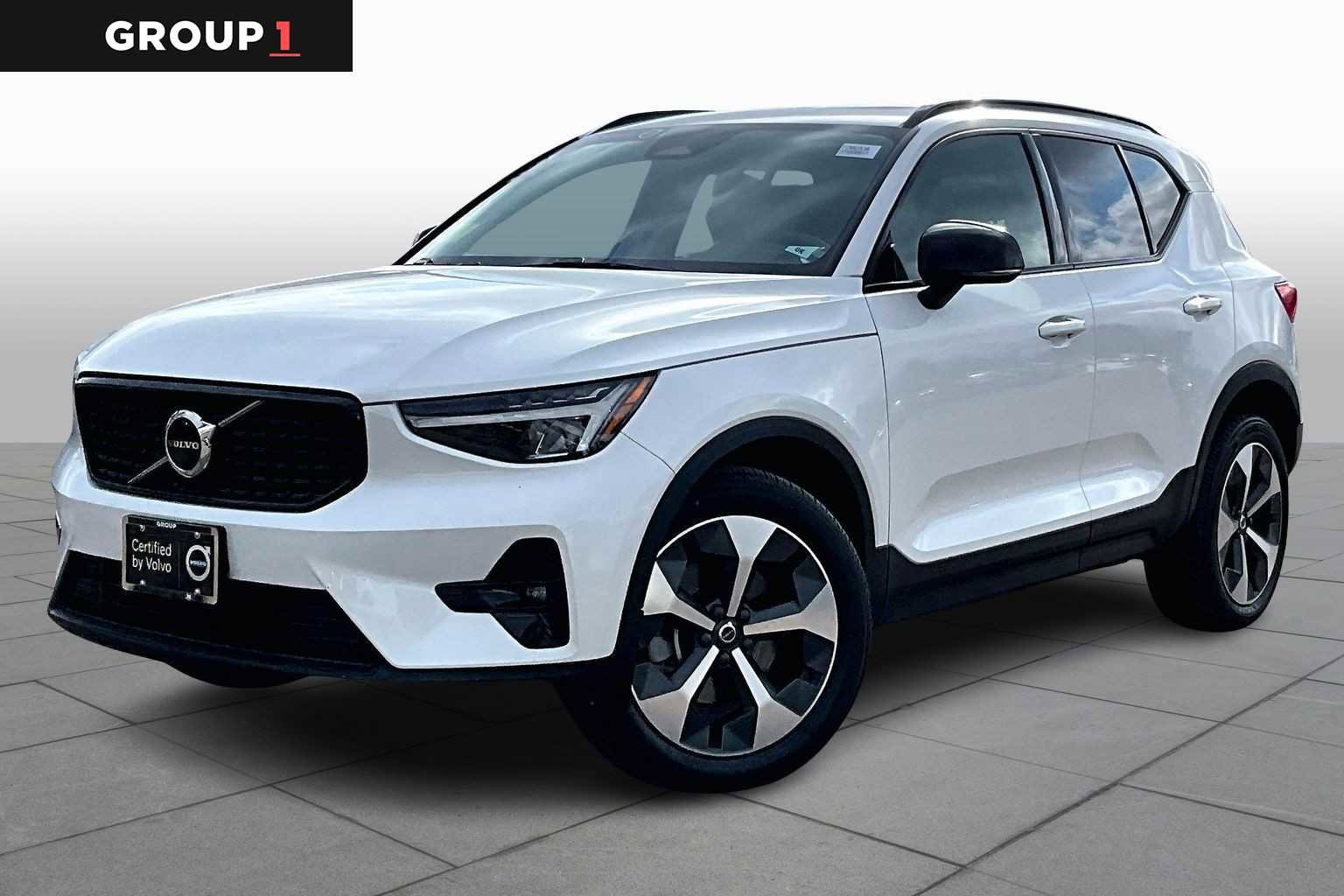 Certified 2023 Volvo XC40 B5 Plus w/ Climate Package image 1