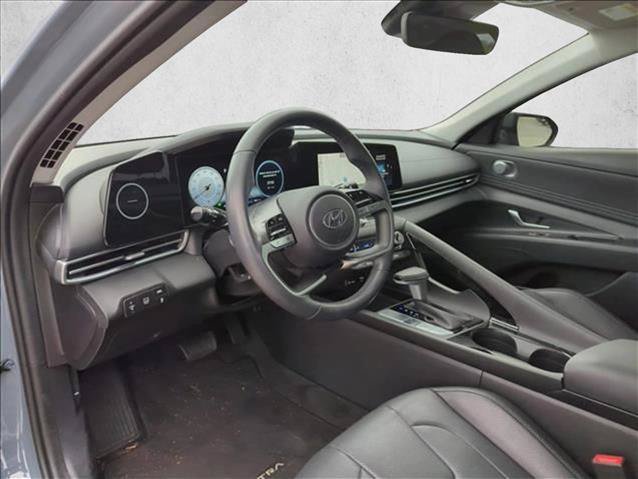 Used 2023 Hyundai Elantra Limited FWD image 4