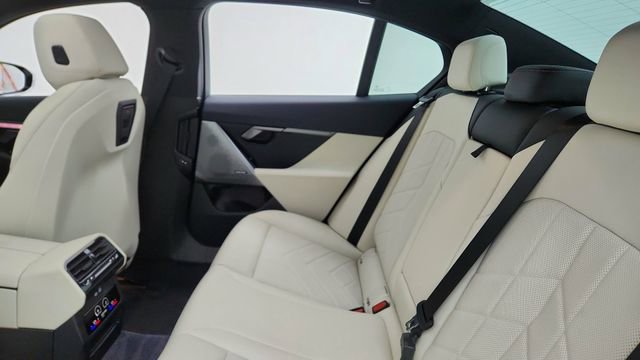 Used 2026 BMW 540i xDrive image 29