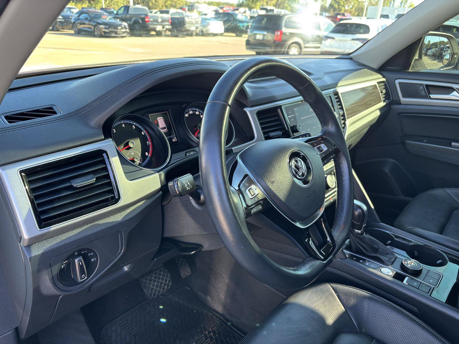 Used 2019 Volkswagen Atlas SEL AWD/4WD image 14