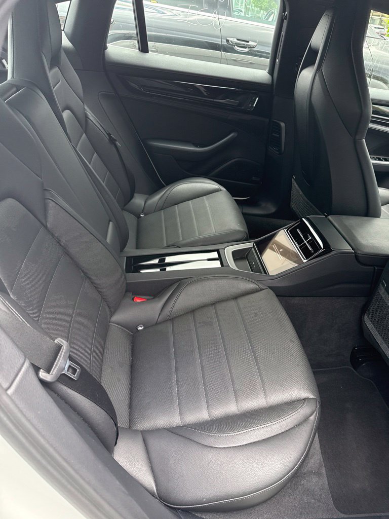 Certified 2025 Porsche Panamera RWD image 21