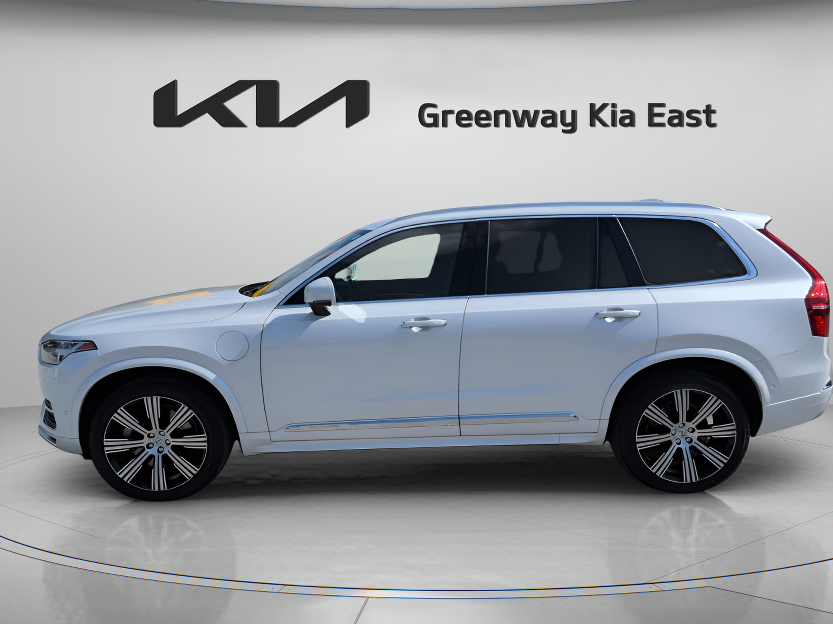 Used 2022 Volvo XC90 T8 Inscription w/ Advanced Package AWD/4WD image 9