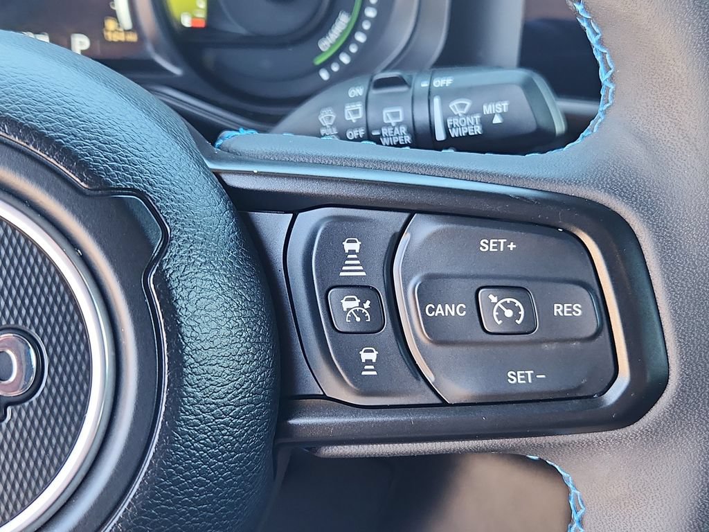 Certified 2025 Jeep Wrangler Unlimited Rubicon 4xe w/ Convenience Group AWD/4WD image 19