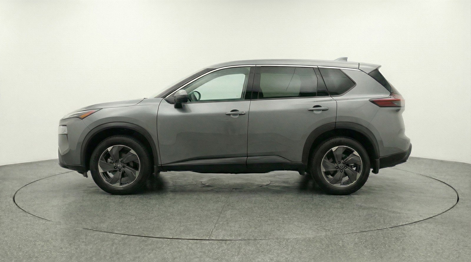 Used 2025 Nissan Rogue SV FWD image 5