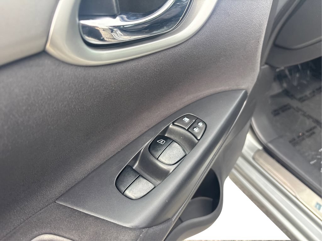 Used 2013 Nissan Sentra SV w/ Premium Pkg FWD image 41