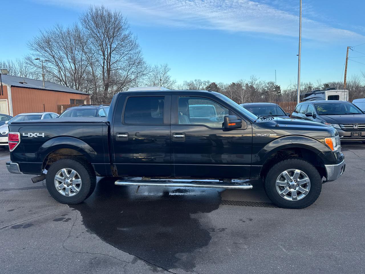 Used 2014 Ford F150 XLT w/ XLT Chrome Package image 4