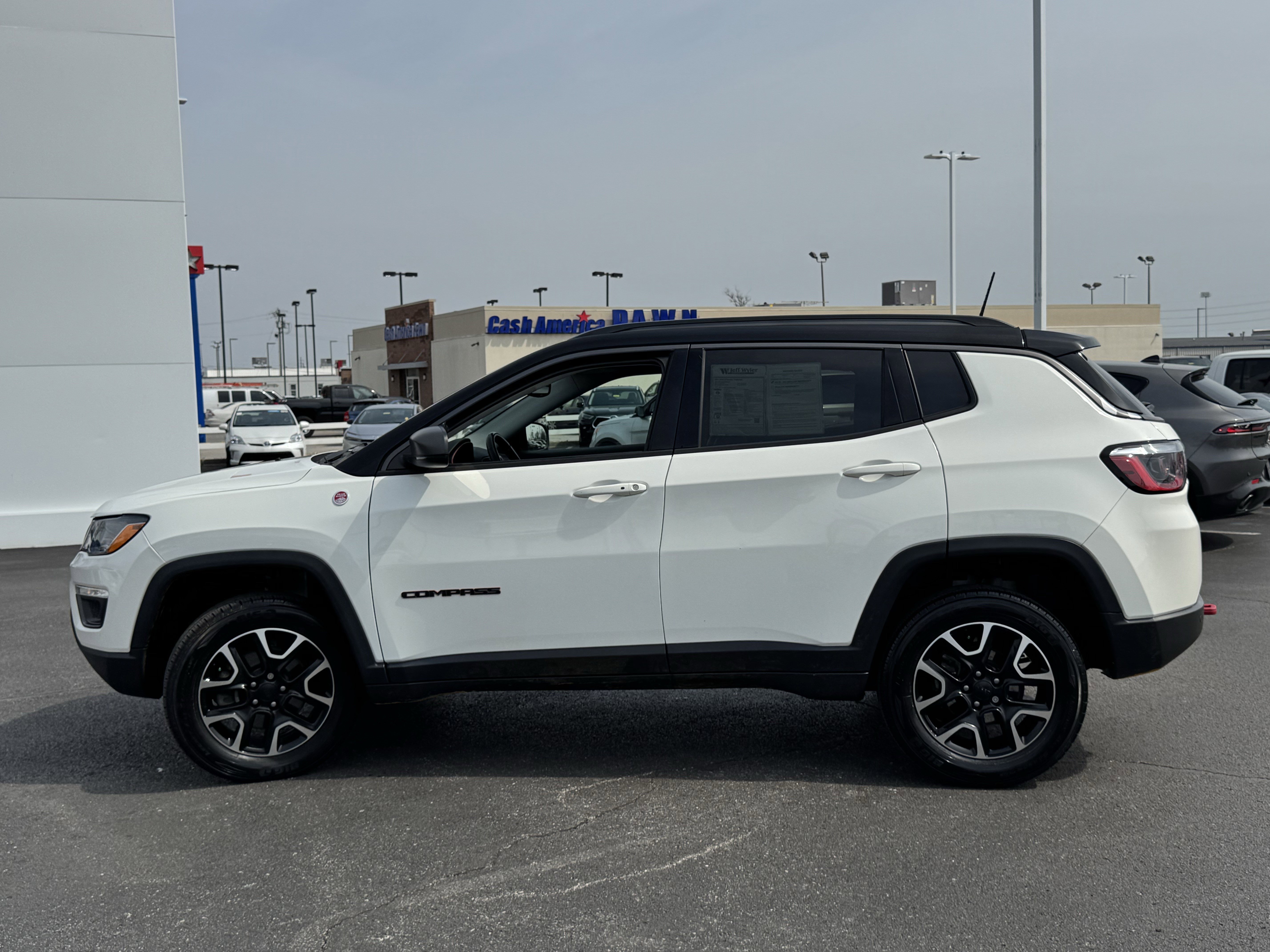 Used 2021 Jeep Compass Trailhawk w/ Sun and Sound Group image 15