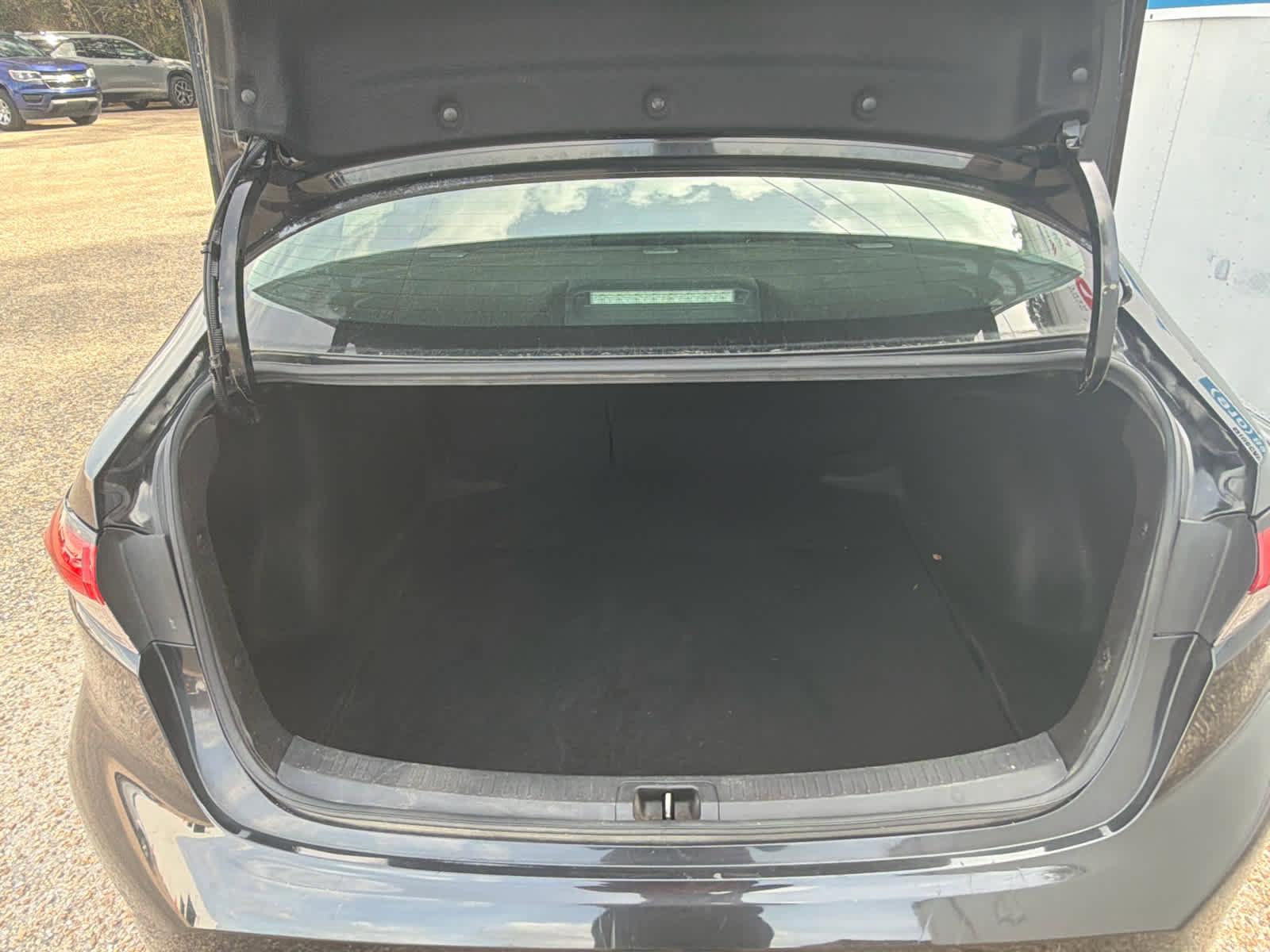 Used 2022 Toyota Corolla LE FWD image 15