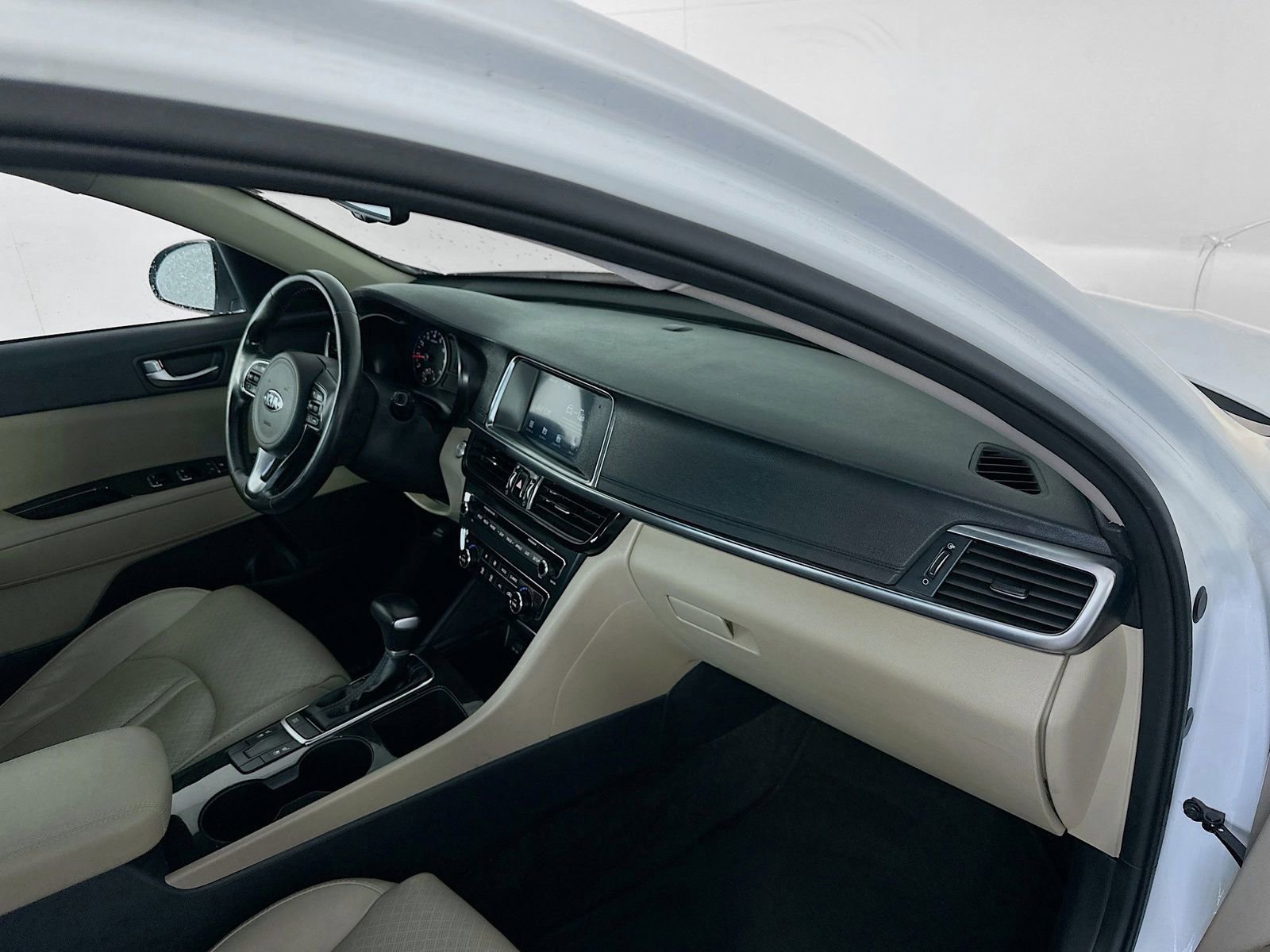 Used 2018 Kia Optima EX w/ Premium Package FWD image 27