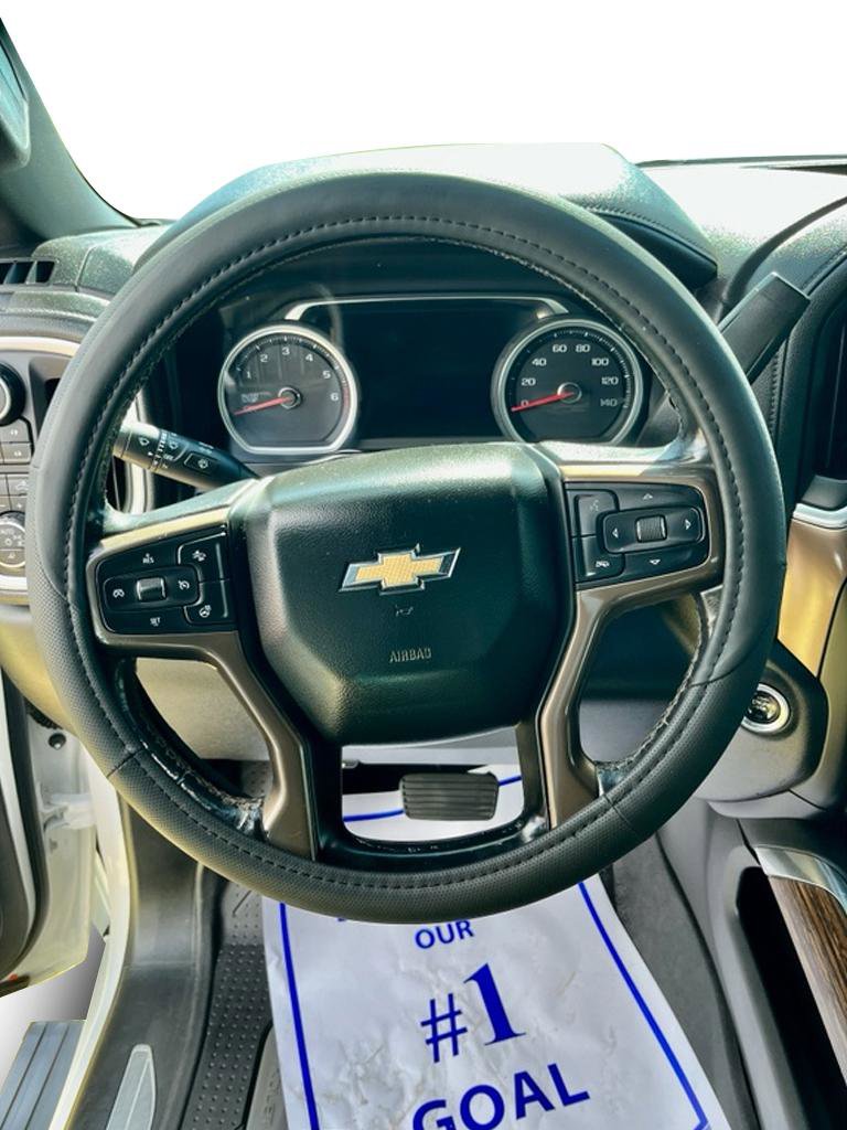 Used 2019 Chevrolet Silverado 1500 High Country w/ Technology Package AWD/4WD image 8