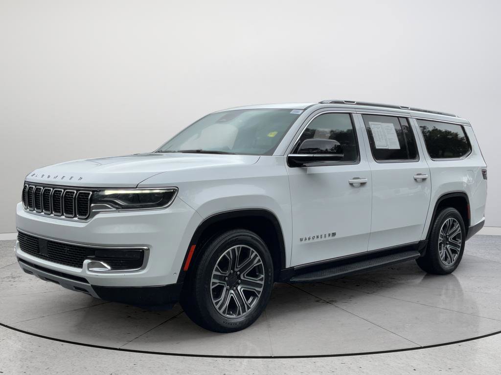 Used 2023 Jeep Wagoneer L Series II RWD image 5