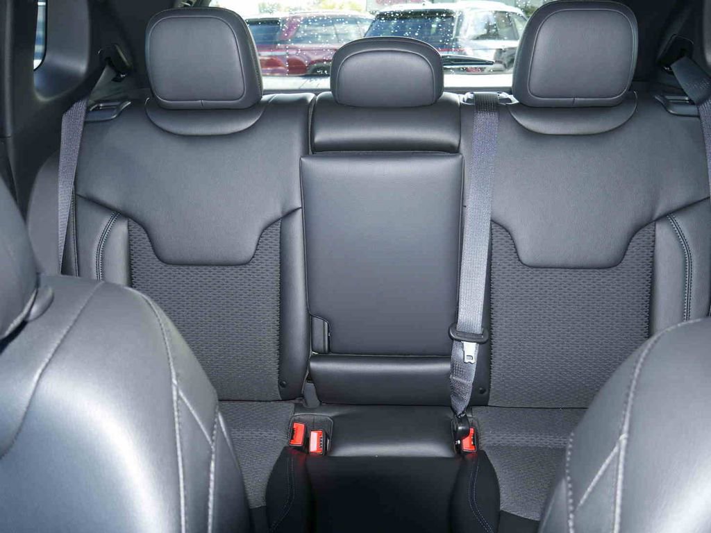 New 2026 Jeep Compass Latitude image 26