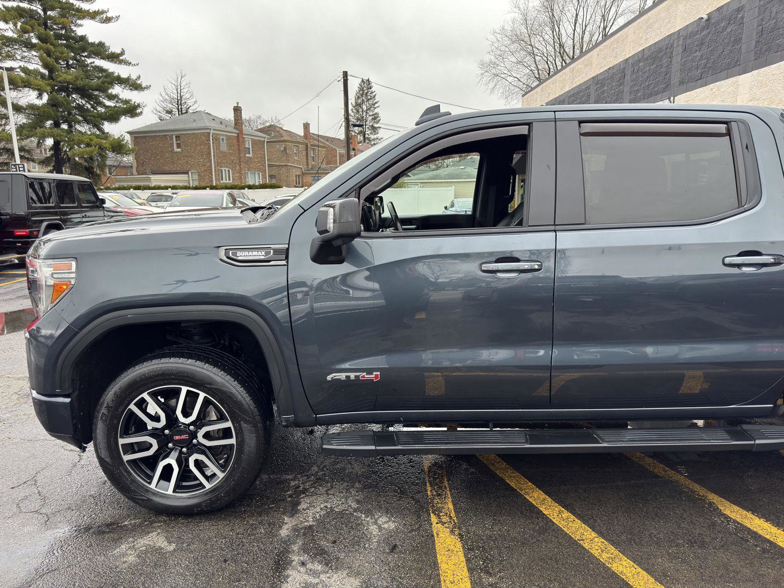 Used 2020 GMC Sierra 1500 AT4 w/ AT4 Premium Package image 3