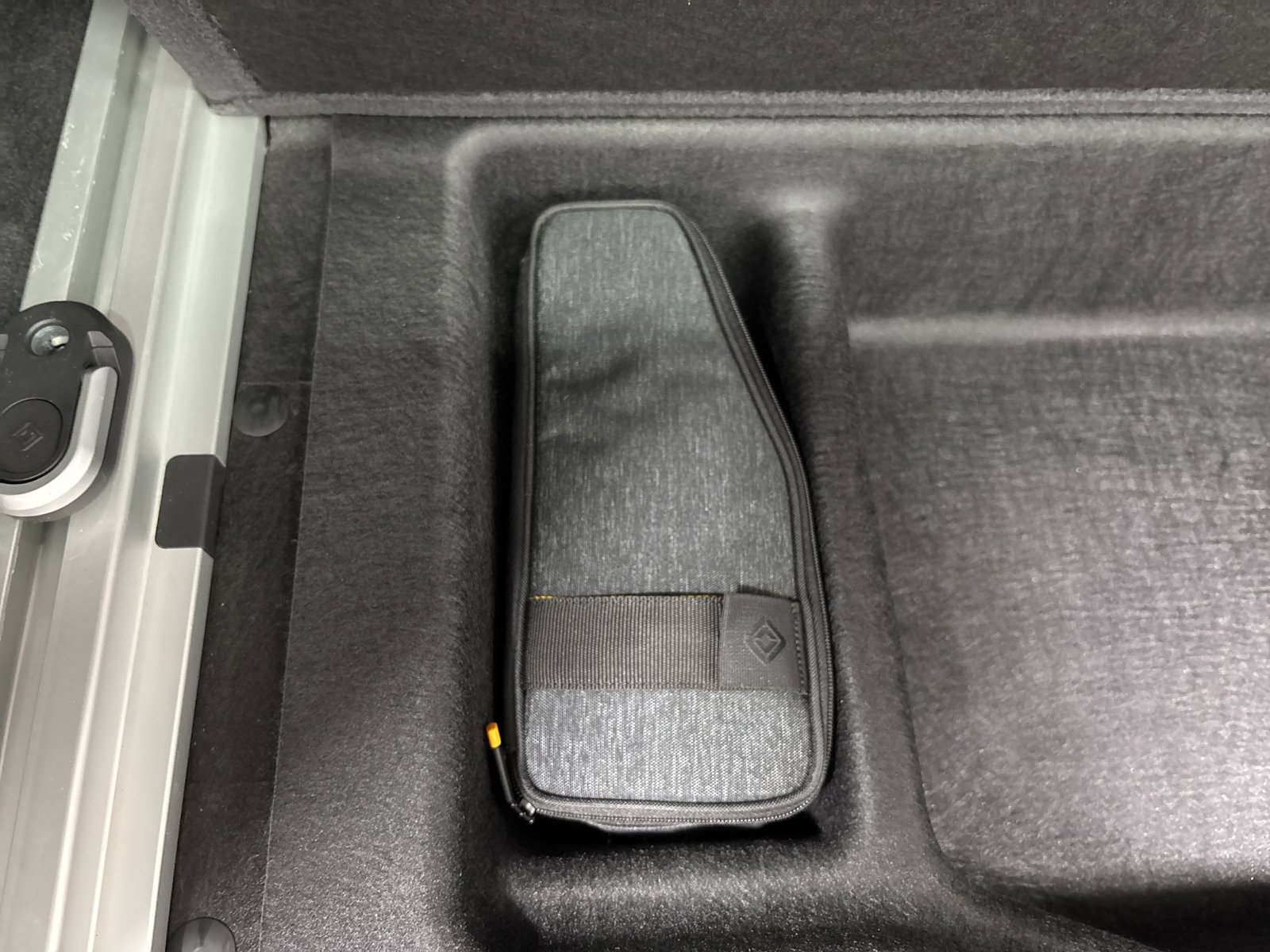 Used 2023 Rivian R1S Adventure image 34