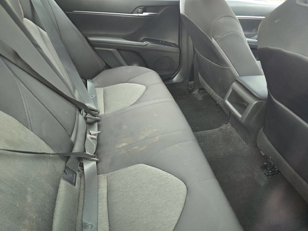 Used 2018 Toyota Camry LE FWD image 11