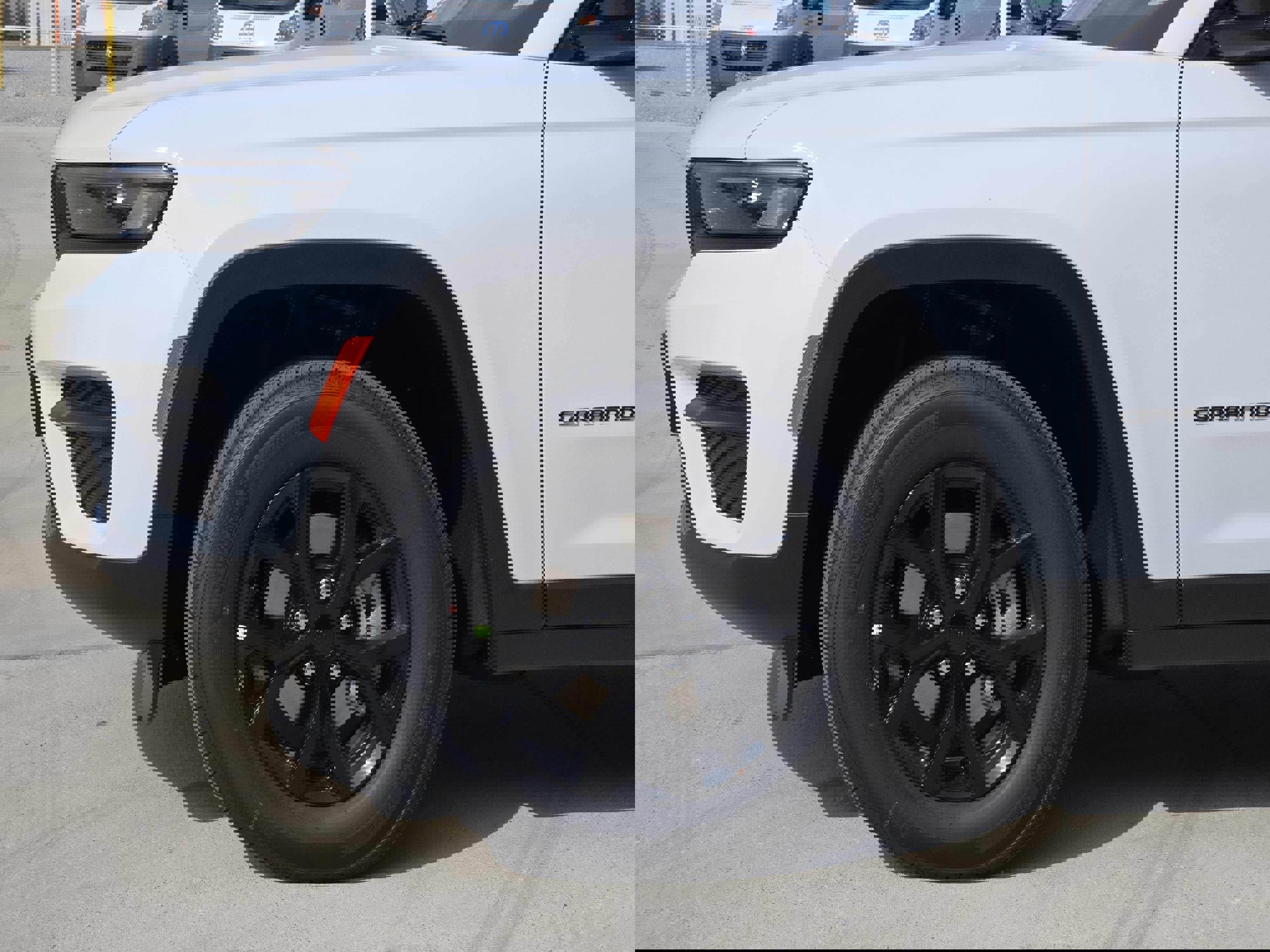 New 2025 Jeep Grand Cherokee Altitude image 6