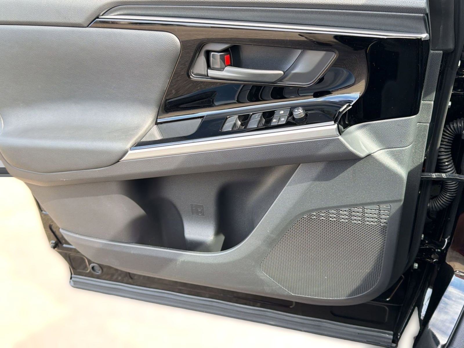 Used 2025 Toyota bZ4X FWD w/ Weather Package image 12