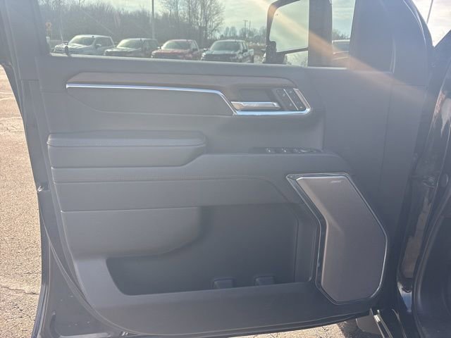 Used 2024 Chevrolet Silverado 2500 High Country image 9