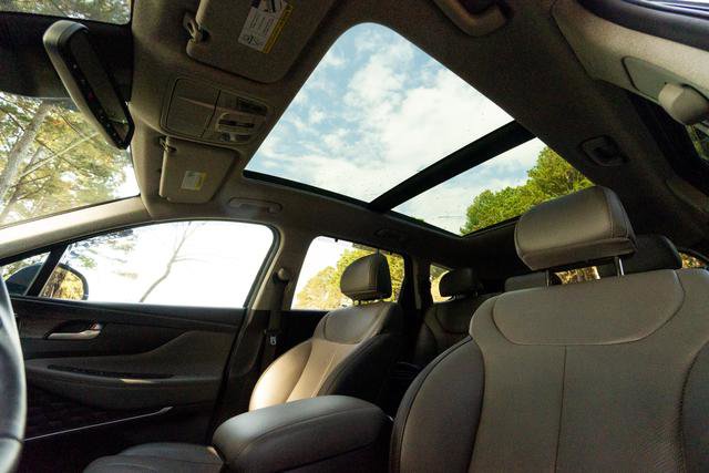 Used 2020 Hyundai Santa Fe Limited image 27