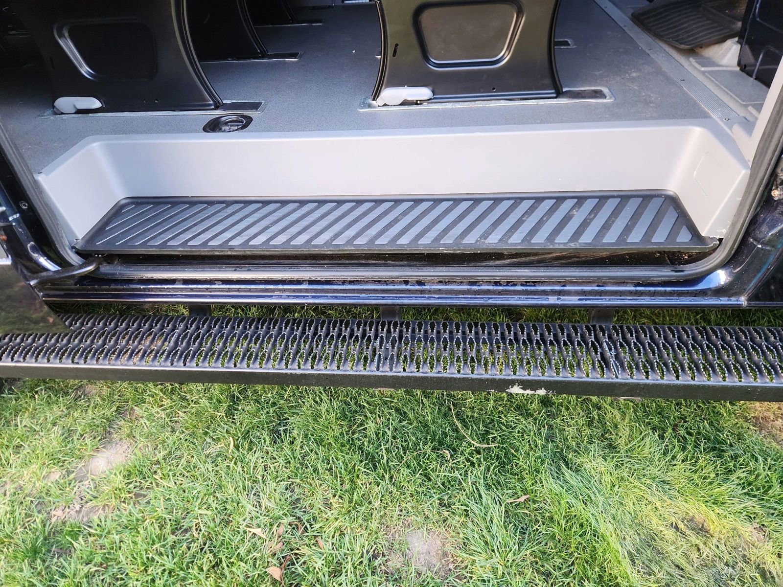 Used 2016 Mercedes-Benz Sprinter 2500 image 11