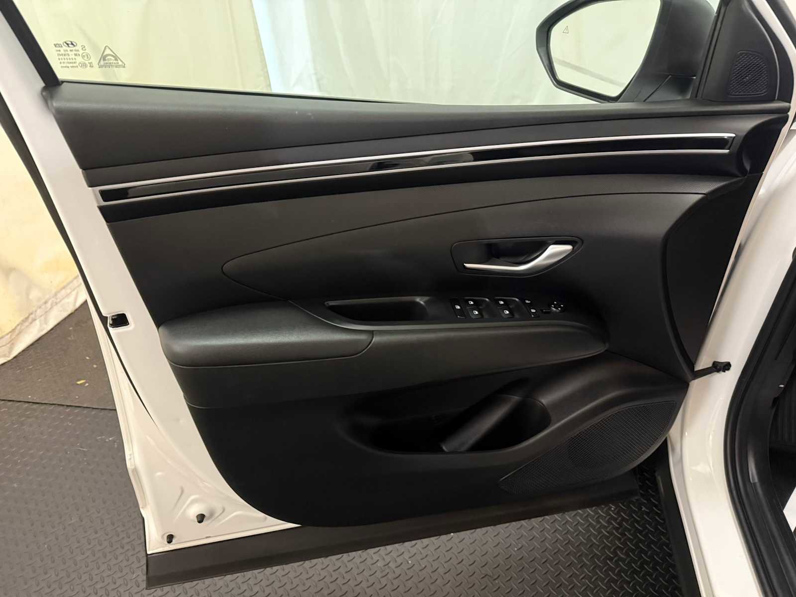 Used 2023 Hyundai Santa Cruz SE image 21