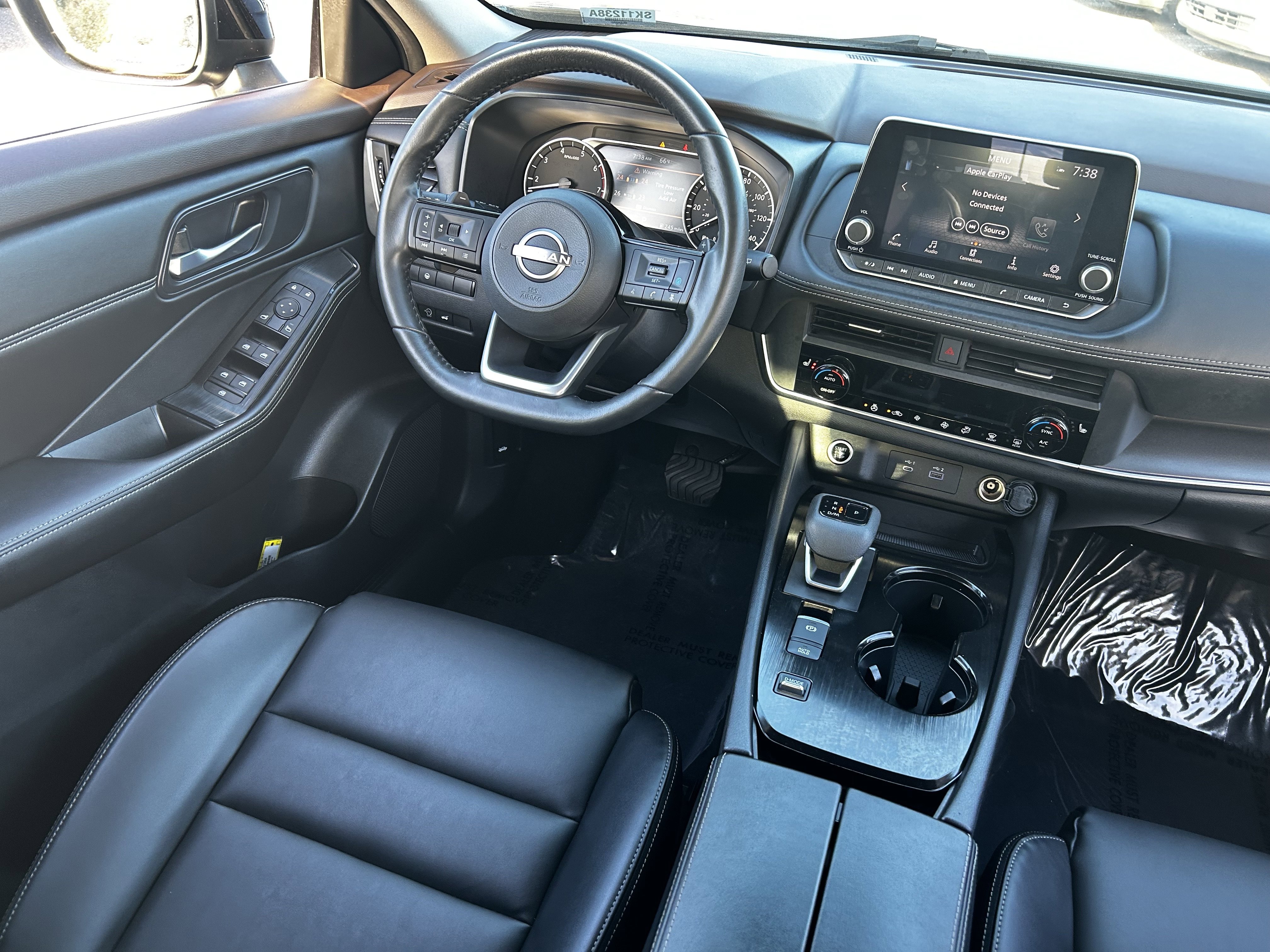 Used 2023 Nissan Rogue SV w/ SV Premium B Package image 13