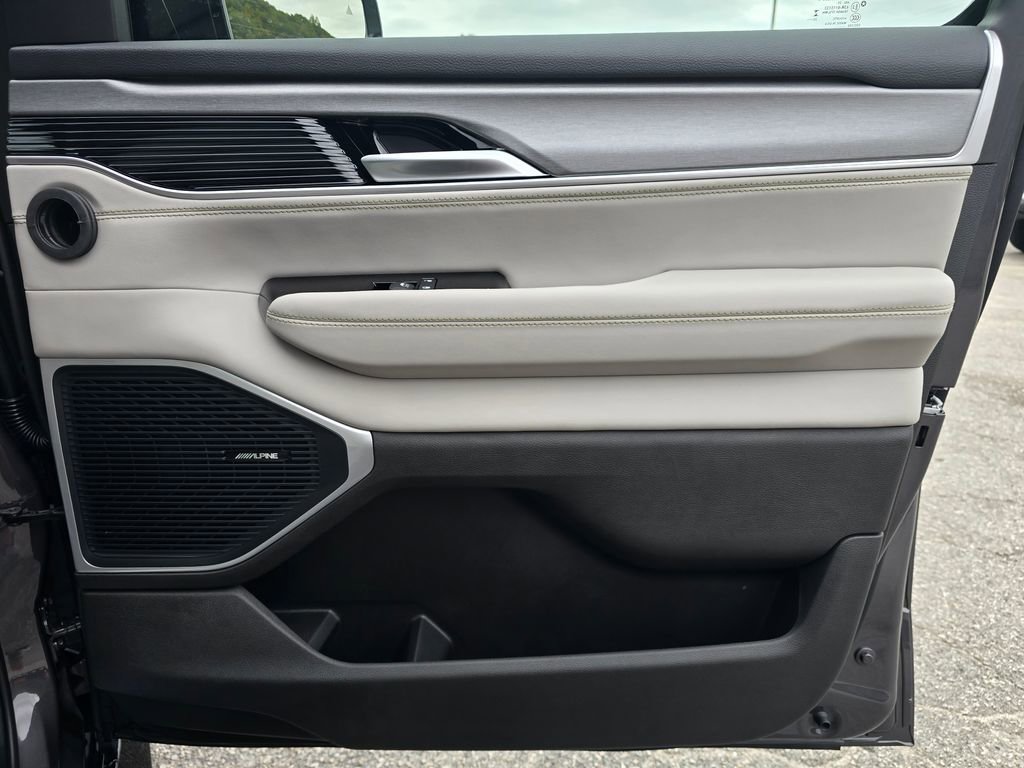 New 2025 Jeep Wagoneer Series II image 36